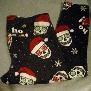 NWOT.No Boundaries Skull Print Lounge Pants